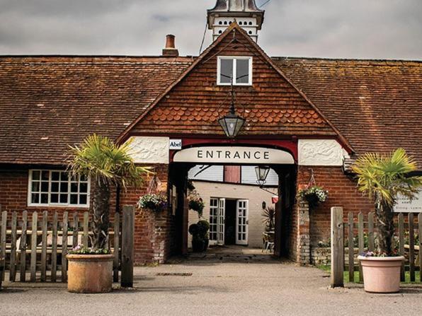 The Walhampton Arms Bed and Breakfast Lymington Εξωτερικό φωτογραφία