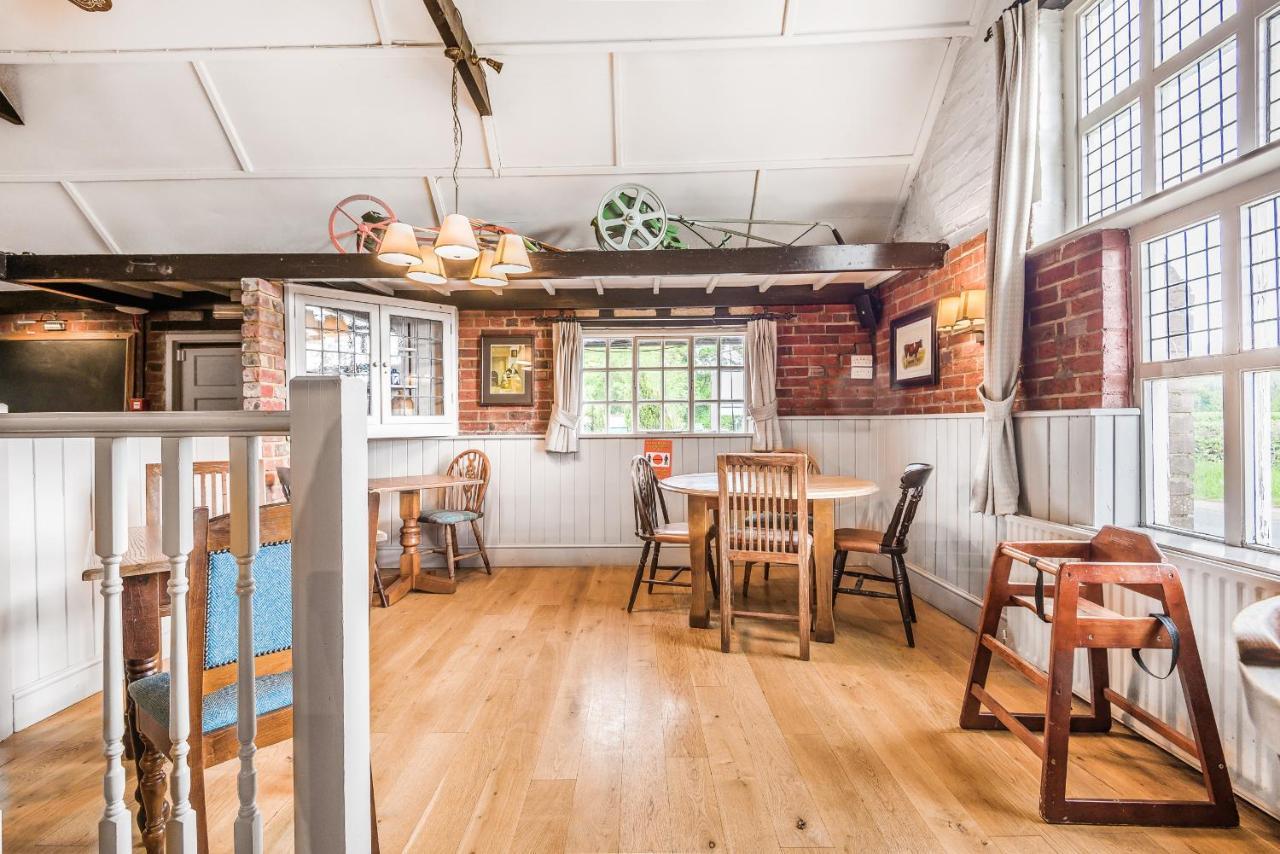 The Walhampton Arms Bed and Breakfast Lymington Εξωτερικό φωτογραφία